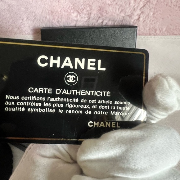 CHANEL Textured Black Card Holder - Picture 10 of 11
